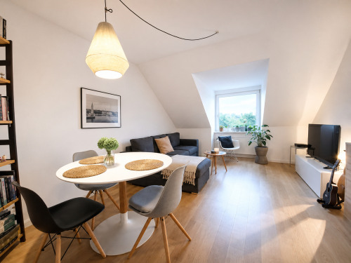 Wohnzimmer möbliert