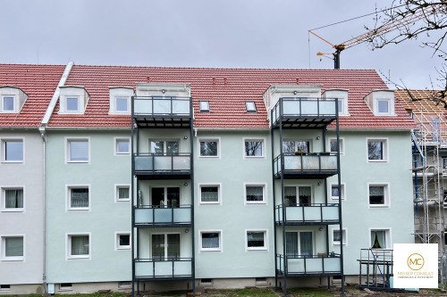 DG Wohnung Strassenseite links