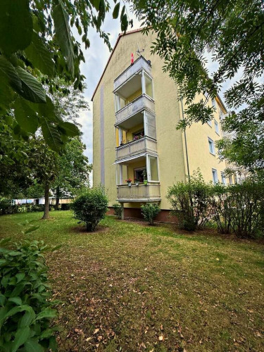 Ansicht mit Balkon
