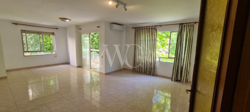 x-palma-de-mallorca-wohnung-gross-platz-zentrale-lage-stadtzentrum-altstadt-wohnung-wohnzimmer-balkon-4