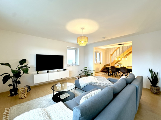 Wohnzimmer mit Blick zum Essbereich