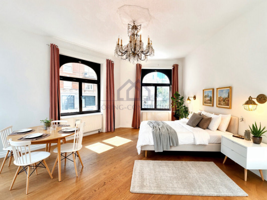 Moderner Wohn- und Schlafbereich