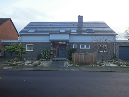 Ansicht Strassenseite