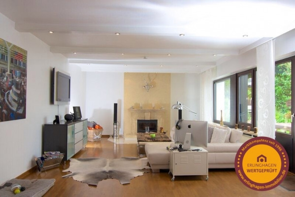 LYE4JbE6MR78WJ3FB7_rD97FpUfm95_UUuDav0P1iNg