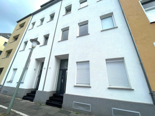 Modernes Mehrfamilienhaus mit zeitloser Fassade!
