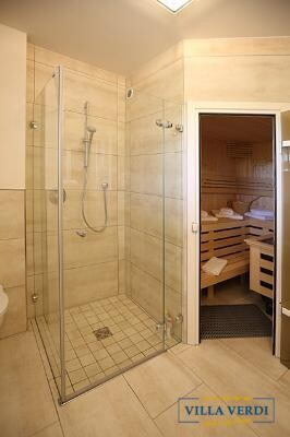 268-lang6#Sauna_Dusche