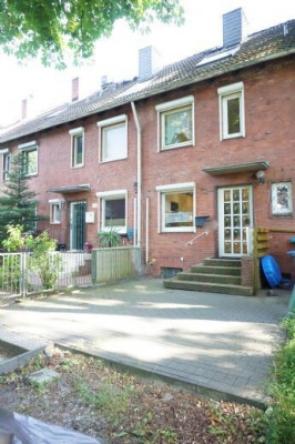 Eingang mit Vorplatz.jpg