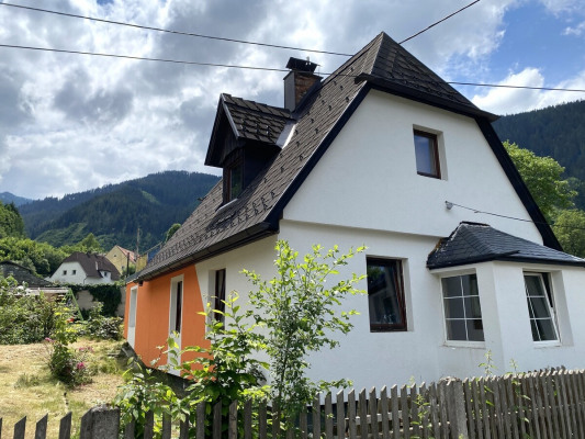 Haus außen vorne.jpg