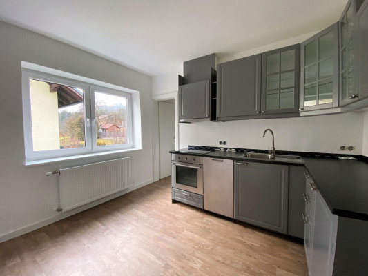 Küche mit Abstellraum