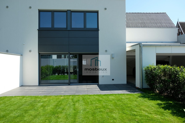 Außenansicht (Rückseite)