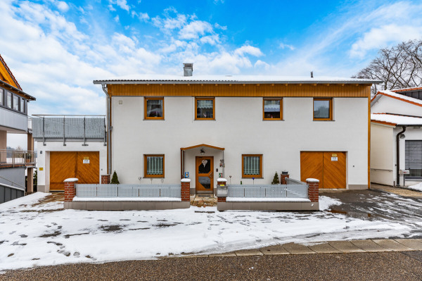 Hausansicht (Vorderseite)