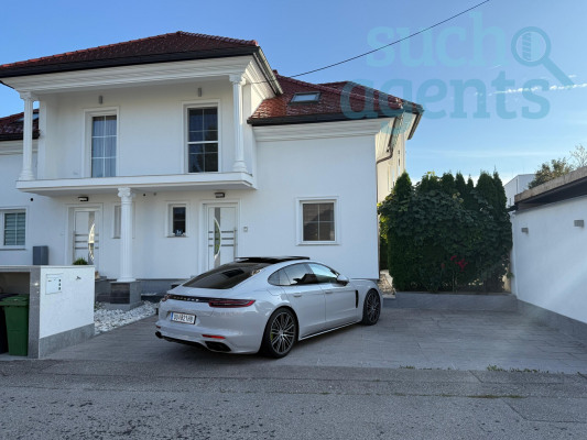 Image 2025-09-09 at 18.55.04 (2)