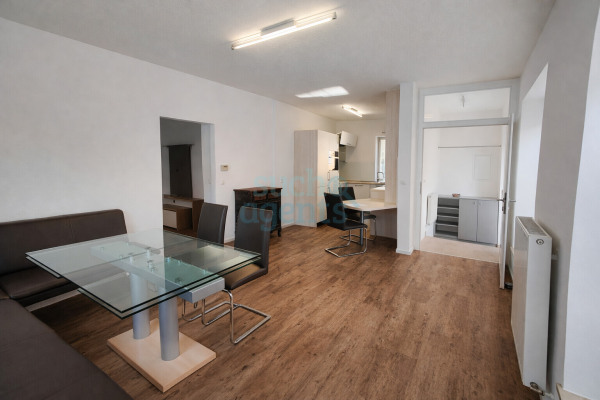 Küche mit Essbereich