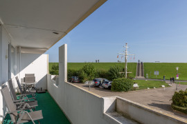 Balkon mit Deichblick