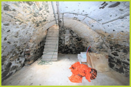 Kellergewölbe mit Zugang vom Hof