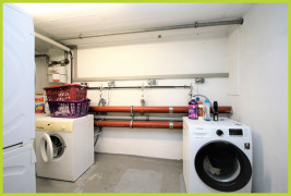 Gemeinschaftlich genutzter Waschmaschinenraum 