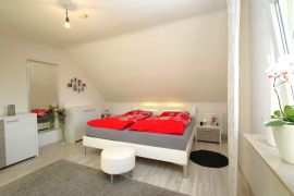 Schlafzimmer DG (Einliegerwohnung)