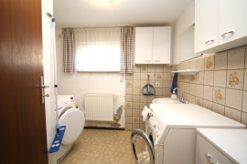 Wäscheraum KG