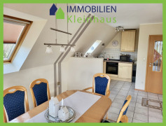 Küche, Wohn- esszimmer, Balkon im 1. OG.