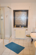 Bad EG inkl. Wanne heute Dusche erneuert