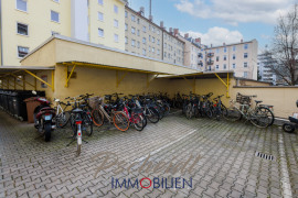 Fahrradplätze im Innenhof