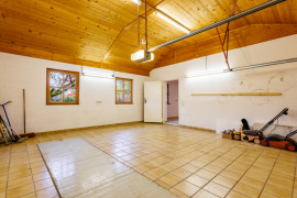 Geräumige Doppelgarage