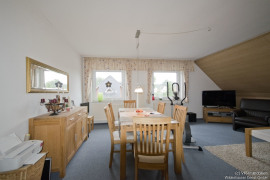Wohn- und Esszimmer DG