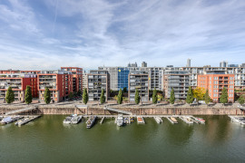 Main mit Bootsanlegerplätzen