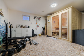 Sauna and fitness area