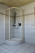 Dusche im Badezimmer  (DG)