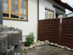 Zaun zum Nachbarhaus