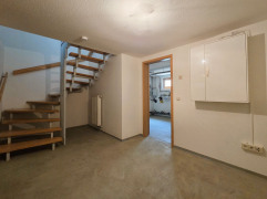 Praktischer Vorraum im Keller