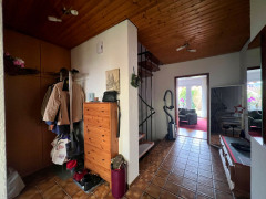 Eingang mit Garderobe