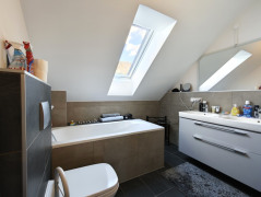 Bad - Haus rechts