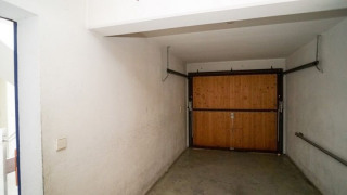 Garage mit separatem Zugang ins Treppenhaus