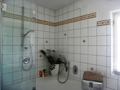 Badezimmer (Obergeschoss )