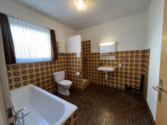 Badezimmer EG