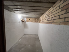 Keller