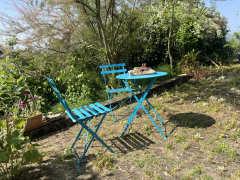 Sitzplatz vor dem Haus