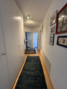 Gang mit Einbauschränken