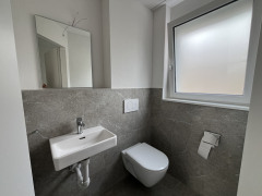 Gäste-Toilette EG