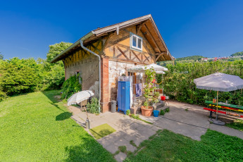 Charmantes Haus von vorne