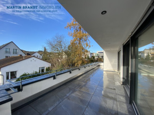 großzügige Terrasse