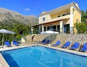 Ansicht Villa mit Pool.jpg