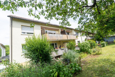 Ansicht Balkon mit Zugang zum Garten