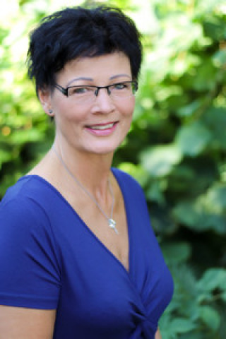 Yvonne Ackermann