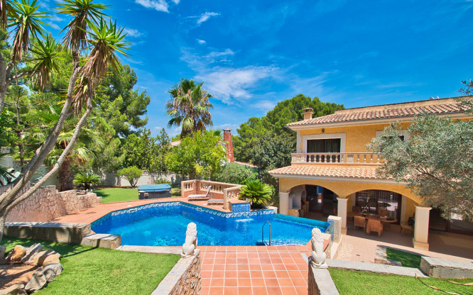 El Toro Villa