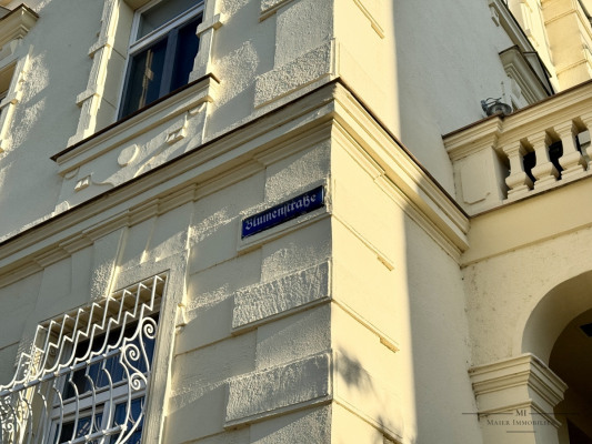 • Ruhige Blumenstraße • 