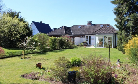 Vorderer Gartenbereich