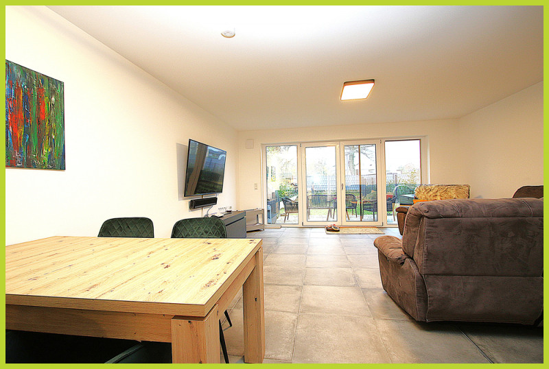 Neues WOHLFÜHLHAUS mit gemütlicher Terrasse, Garten, PKW-Stellplatz & Garage - Photo 4